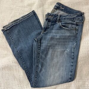 American Eagle Outfitters Favorite Boyfriend Low Rise Jean
